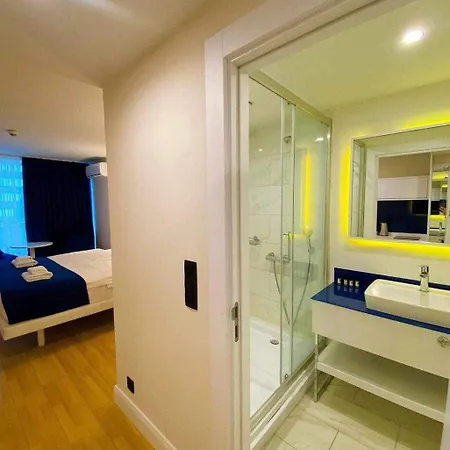 Hotel Orbi Cyti Sea View Батуми Экстерьер фото