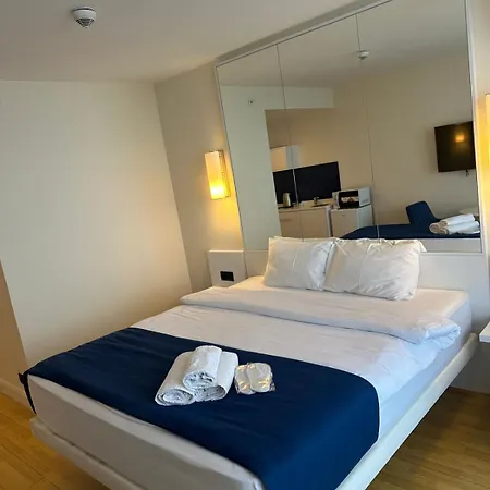 Hotel Orbi Cyti Sea View Батуми Экстерьер фото
