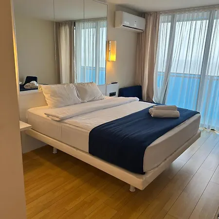 Hotel Orbi Cyti Sea View Батуми Экстерьер фото
