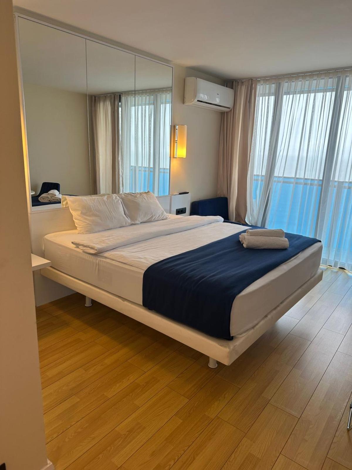 Orbi Cyti Sea View Apartament